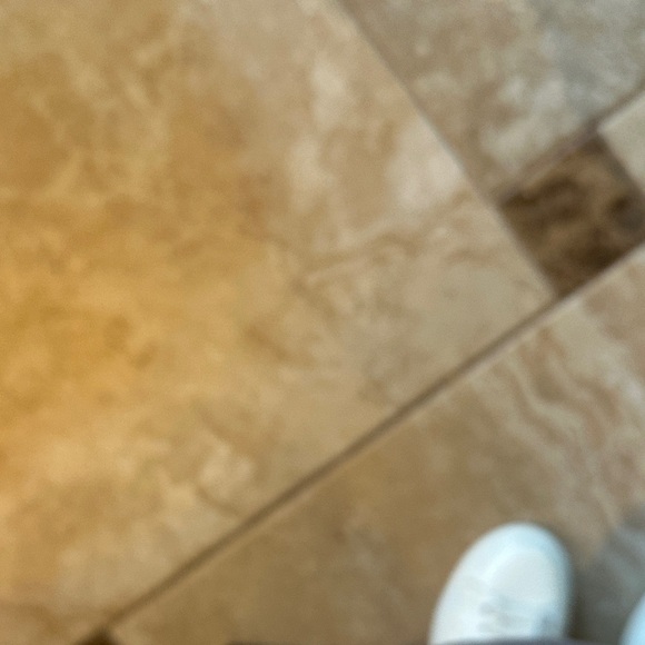 New in Box Set of 6 Frosted Glass Drawer Drawer Pulls - Picture 13 of 13